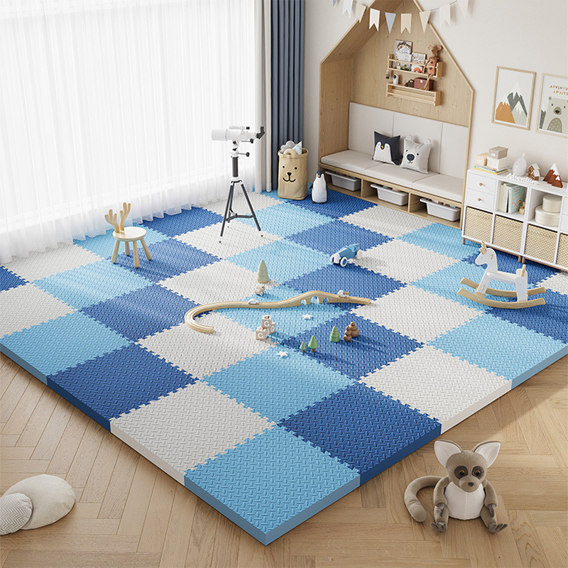 Blanc, bleu ciel, bleu marine