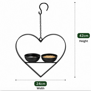 Mangiatoia per Uccelli Decorativa a Forma di Cuore in Ferro, da Appendere all'Esterno con Doppia Ciotola, Prodotta a Fujian - Product Image 1