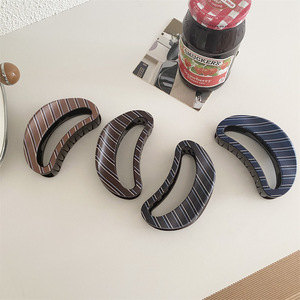 Pinza de Pelo Grande de Plástico PC Simple al por Mayor, Forma Semicircular de Moda, 10cm, Pinzas de Pelo Unisex Elegantes con Agarre Fuerte y Grande - Product Image 2