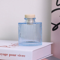 Bouteille diffuseur de parfum vide à rayures verticales en gros d'usine, 100 ml 200 ml, rechargeable, pour huiles essentielles, avec bouchon