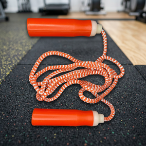 Corde à sauter en coton rouge la plus vendue avec manche en bois naturel de conception personnalisée pour l'exercice - Product Image 3