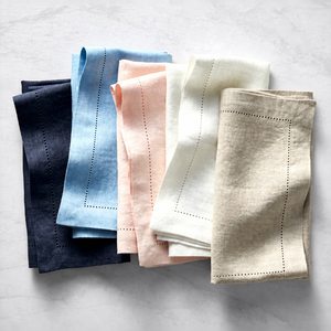 Serviettes en tissu de coton lavables à ourlet festonné pour les mariages, les banquets, les restaurants et les services de traiteur - Product Image 1