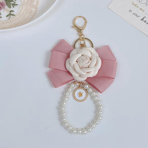 Indah busur gantungan kunci modis tas liontin dengan mutiara rantai Yiwu produsen bergaya Aksesori - Product Image 6