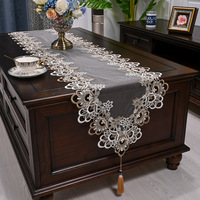 Chemin de table de luxe en dentelle à motif géométrique, résistant à l'usure et aux hautes températures, serviette décorative pour table basse et meuble TV