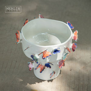 Merlin vivant fait à la main Vase en céramique décoration Style pastoral papillon Vase jardin décor Chaozhou céramique usine en gros - Product Image 2