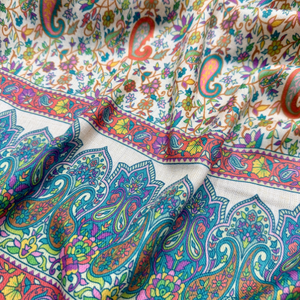 Écharpes et Stoles à Impression Numérique en Polyester Doux de Qualité Supérieure, Voiles de Mode Personnalisés, Vente en Gros Direct Usine - Product Image 2