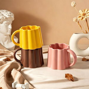 Taza de <span class=keywords><strong>Café</strong></span> de Cerámica de Porcelana con Borde Ondulado <span class=keywords><strong>Kawaii</strong></span>, Color Pastel Sólido, Estilo Nórdico, Apta para Alimentos, Apta para Lavavajillas - Product Image 3