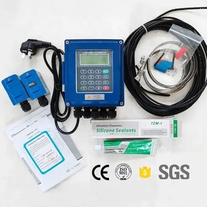 Débitmètre ultrasonique portable en acier inoxydable 4-20mA RS485 à pince pour la mesure de l'eau et du gaz - Product Image 1