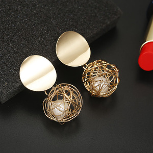 New Fashion Stud <strong>Earrings</strong> for Women Golden Color Round Ball Geometric Disc <strong>Dangle</strong> <strong>Gold</strong> <strong>Earrings</strong> for Women 2019 - Product Image 5