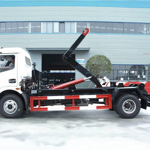 Camion à ordures Chengli 4x2 avec bras de levage hydraulique - Product Image 1
