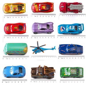 Cars Scala 1:55 Modellino Auto per Bambini in Lega Metallica e Plastica a Iniezione con Personaggi Saetta, Cricchetto, Jackson Storm, The King Idea Regalo - Product Image 4