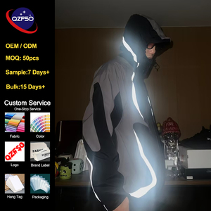 Chaqueta Cortavientos Personalizada QZFSO, Estilo Urbano, Corte Holgado, Cuello Alto con Capucha, Prenda Exterior Tecnológica para Hombre, con Paneles Reflectantes - Product Image 1
