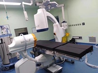 Cama Quirúrgica Electrohidráulica con Batería de Respaldo, Sistema de Control Dual y Colchón de Espuma Viscoelástica de 80 mm para Cirugía