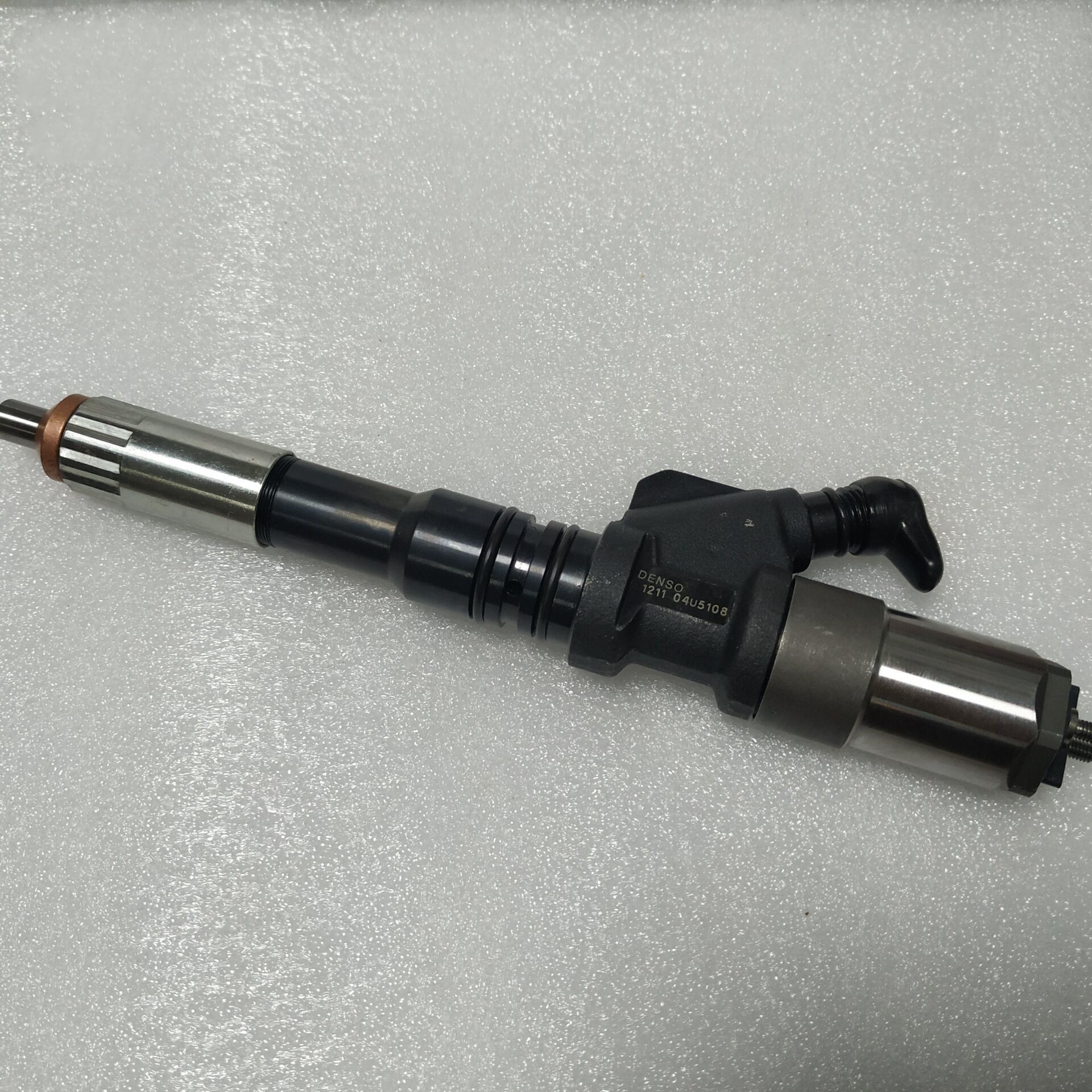 diesel injector nozzle 095000-1211 6156-11-3300 injector for KomatsuExcavator SA60125E PC400-7 common rail injector 095000-1211