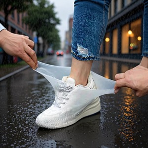 Couvre-chaussures de pluie en silicone imperméables à enfiler, antidérapants, protection extérieure, blanc, noir, rose rouge, jaune, bleu - Product Image 1