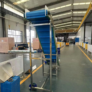 Toplu paketlenmiş kaldırma konveyörleri için korkuluk plastik örgü bantlı asansör gıda taşıma sistemi ile eğimli konveyör - Product Image 3