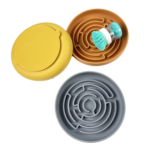 Yuye Wholesale Tapis <span class=keywords><strong>de</strong></span> léchage pour animaux <span class=keywords><strong>de</strong></span> compagnie en silicone <span class=keywords><strong>de</strong></span> 8,5 pouces avec logo personnalisé, distributeur <span class=keywords><strong>de</strong></span> friandises pour chien et mangeoire lente, pour beurre <span class=keywords><strong>de</strong></span> cacahuète et <span class=keywords><strong>bain</strong></span> - Product Image 6