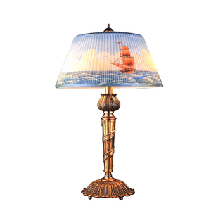 Lampe de table nautique vintage, abat-jour en verre peint à la main avec motif de bateau à voile, base en métal bronze antique, lampe de bureau classique pour salon - Product Image 6