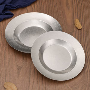 Plato Redondo Profundo de Acero Inoxidable 304 para Servir Filetes y Postres, Vajilla de Estilo Industrial - Product Image 3