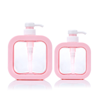 Récipient cosmétique en plastique de forme carrée de 300ml bouteilles colorées de mousse de savon liquide de lavage des mains avec pompe pour shampooing lotion pour le corps