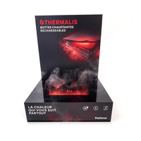 Comptoir d'exposition de chaussures en acrylique personnalisé avec ambiance lumineuse douce, vitrine de présentation de baskets pour magasin de détail