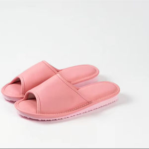 New Design Comfortable <b>Leather</b> <b>Slipper</b> Ladies Pink <b>Slippers</b> in Fashion Style - Product Image 1
