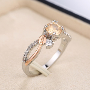 Anello Moda Foglia d'Oro Rosa, Design Minimalista ed Elegante, Gioiello da Donna per Uso Quotidiano - Product Image 5