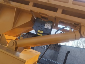 Voertuig Gemonteerde Diesel Waterput Boorplatform Modderpomp Met Grootschalige Boorapparatuur Max.400M Boordiepte - Product Image 3