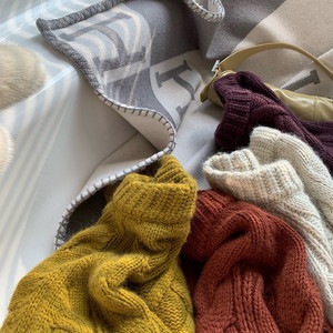 Suéter de Punto Grueso Nuevo de Otoño e Invierno para <span class=keywords><strong>Mujer</strong></span>, Versión Coreana, Cuello Redondo Holgado, Suéter Grueso con Diseño de Espiral - Product Image 6