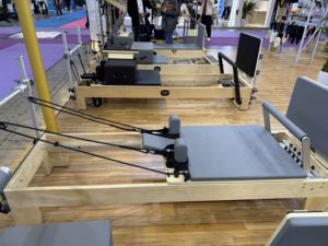 Reformer de <span class=keywords><strong>Pilates</strong></span> Maple, <span class=keywords><strong>Cama</strong></span> de <span class=keywords><strong>Pilates</strong></span> de Madera Resistente para Entrenamiento de Yoga en Casa o Estudio - Product Image 5