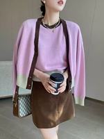 Vente en gros de cardigan en cachemire 100% pour femmes, couleur rose assortie, manches longues, tricoté, style rétro, ensemble de pull et de veste à manches courtes.