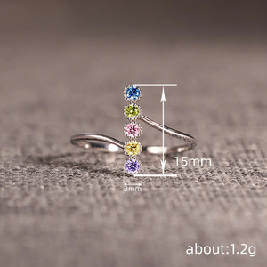 Anello Geometrico Colorato alla Moda, Design Minimalista ed Elegante, Gioiello da Donna per Uso Quotidiano - Product Image 3