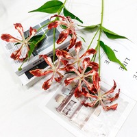 KEWEI T843 Premium Real Touch 3 Köpfe Flame Lily Künstliche Blumen Luxus Hochzeit Mittelstücke zum Valentinstag