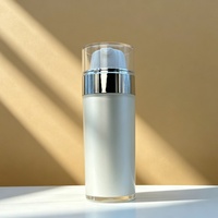 Flacon pompe sans air blanc nacré 30ml 50ml avec anneau argenté pour lotion et crème contour des yeux