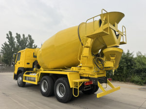 <span class=keywords><strong>Camion</strong></span> lourd chinois d'occasion de marque 6x4 371hp diesel d'occasion à vendre à bas <span class=keywords><strong>prix</strong></span> Euro2 <span class=keywords><strong>Camion</strong></span> bétonnière - Product Image 3