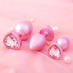 Juguete Sexual Anal de Cristal Rosa en Forma de Corazón, Acabado Plateado/Dorado, 100% Impermeable, Sostenible y Fácil de Limpiar, Venta al Por Mayor - Product Image 3