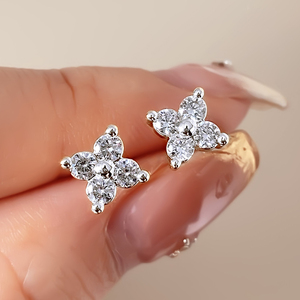 ต่างหูแบบติดหูรูปดอกไม้น่ารักประดับเพชรคิวบิกเซอร์โคเนียเคลือบทอง 18K สำหรับผู้หญิง - Product Image 2