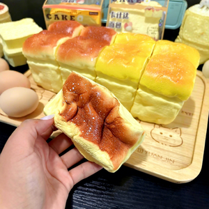 하치미 하와이안 롤스 케이크 스퀴시 울트라 소프트 슬로우 라이징 6cm PU 빵 시뮬레이션 음식 스트레스 해소 장난감 도매 - Product Image 4