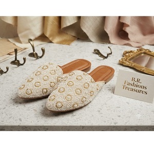 Jutti Punjabi Ligero y Moderno para Mujer, Calzado Étnico Indio, Sandalias Planas Tradicionales Bordadas, para Bodas - Product Image 1