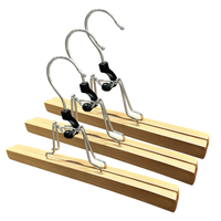 OWENTEK Cintre simple en bois durable avec pince, finition chromée, pour extensions capillaires, vêtements, armoire, salon, option logo personnalisé