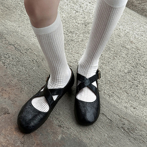 รองเท้าผู้หญิงหนังนิ่มสไตล์ฝรั่งเศสสุดหรู ดีไซน์สมจริง รุ่นใหม่ประจำฤดูใบไม้ร่วงปี 2025 แบบส้นเตี้ยหัวมน - Product Image 2