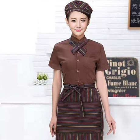 Modèle pour femme à manches courtes [marron] (avec capuche et tablier)