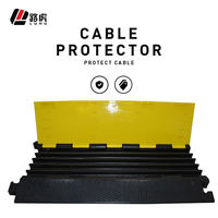 Protecteur de câble en caoutchouc et plastique robuste pour extérieur, rampe de câble en caoutchouc pour voiture à 3 canaux, en vente