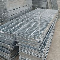 Fournisseur de grilles en acier soudé galvanisé, passerelle en grille d'acier forgé, grille d'acier 40x5