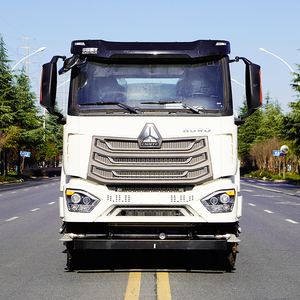 Camion-citerne HOWO 6X4 15000L Diesel Euro 5 Transmission manuelle pour le transport d'eau - Product Image 3