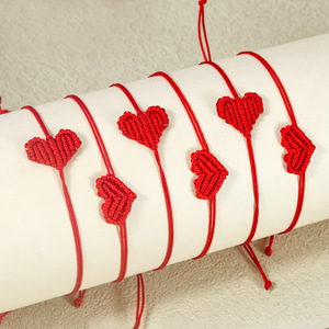 Pulsera Roja Hecha a Mano con Forma de Corazón Ajustable para Mujeres <span class=keywords><strong>y</strong></span> Niñas, Pulsera de <span class=keywords><strong>la</strong></span> <span class=keywords><strong>Amistad</strong></span> para Parejas, Accesorio para el Día de San Valentín - Product Image 1