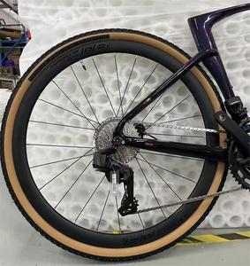 NOUVEAU Vélo de Gravel V3 Cadre en Carbone à Module Élevé 13 Vitesses Frein à Disque Hydraulique Sans Fil Sentyeh ES7000 Vélo Tout-Terrain d'Aventure - Product Image 3