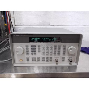 Générateur de signal 8648c 100 kHz - 3,2 GHz avec Opt 1ea, 1e5 - Product Image 3