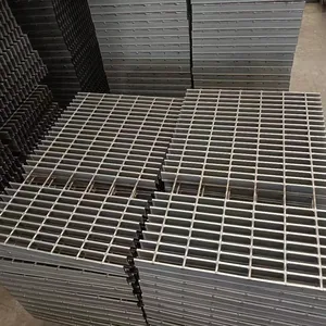 Sử dụng mạ kẽm Composite xây dựng vật liệu xây dựng 32x5mm Checker tấm dày Sàn thép Grating trọng lượng tấm tấm