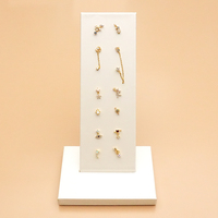 Présentoir à Bijoux Personnalisable en Velours pour Boucles d'Oreilles, Colliers, Bagues et Piercings